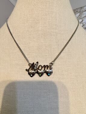 Vintage Mom Heart Charm Necklace 16”+3”